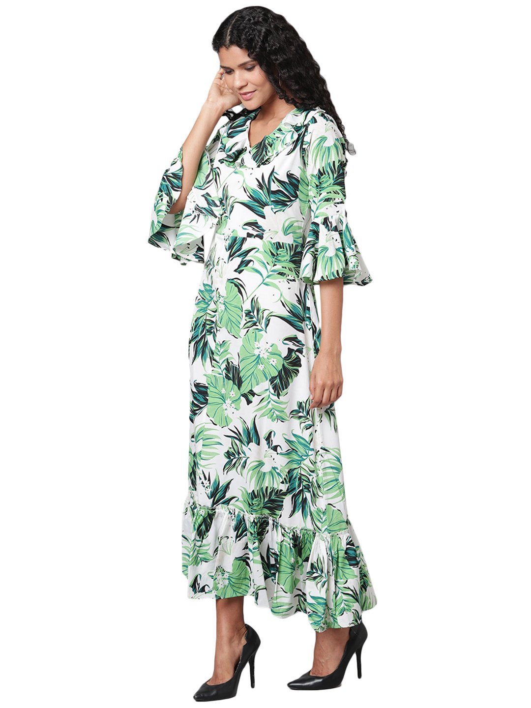 Women's Green Printed 3/4 Sleeve Polyester V Neck Casual Kurta Only