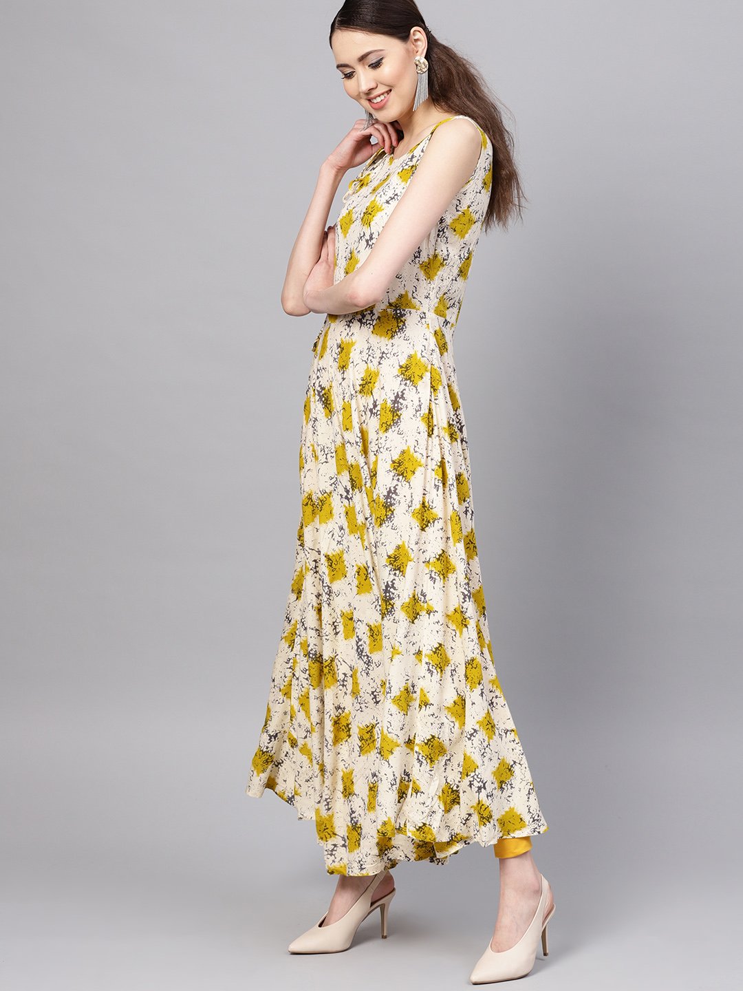 Women's Multicolor Rayon Printed Sleeveless Round Neck Casual Kurta Only