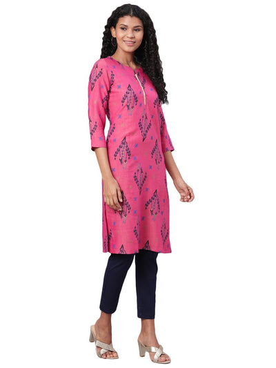 Women's Pink Printed 3/4 Sleeve Rayon Round Neck Casual Kurta Only