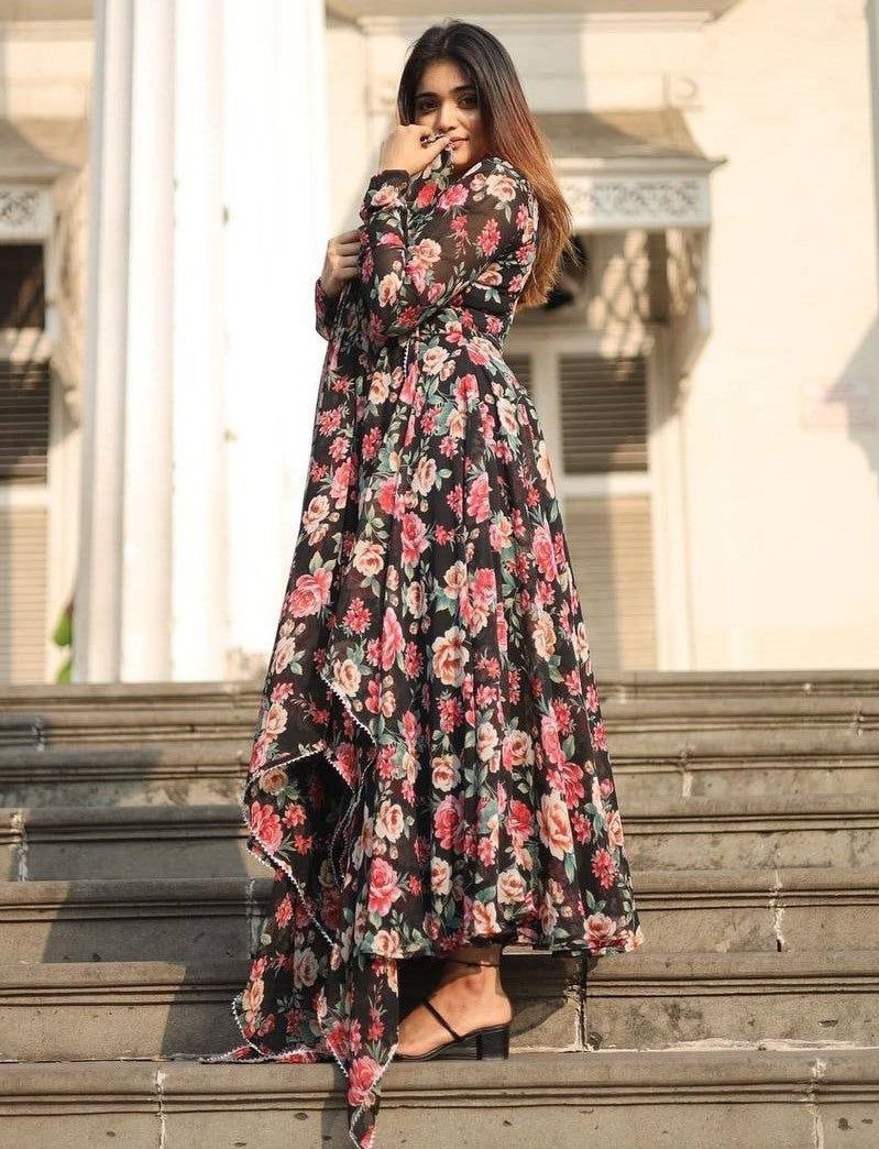 Women's Floral Printed Knee Length Elbow Length Sleeves Round Neck Kurti And Palazzo Set With Net Dupatta