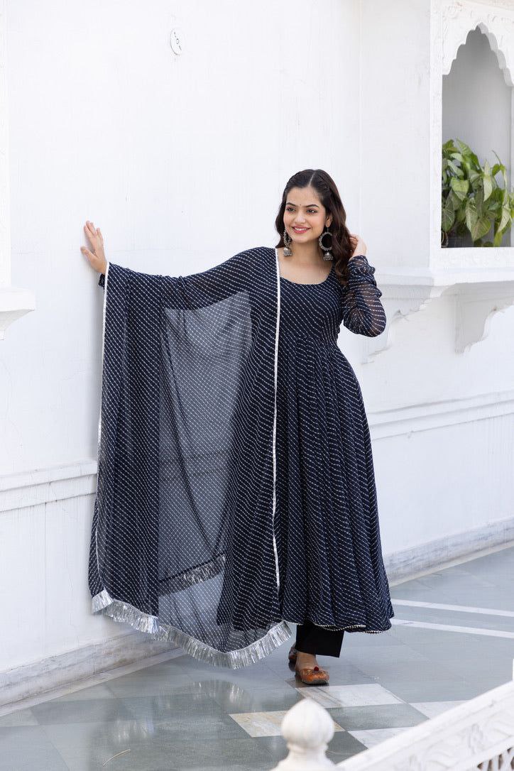 Women's Floral Printed Knee Length Elbow Length Sleeves Round Neck Kurti And Palazzo Set With Net Dupatta