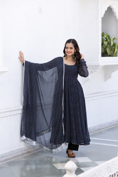 Women's Floral Printed Knee Length Elbow Length Sleeves Round Neck Kurti And Palazzo Set With Net Dupatta