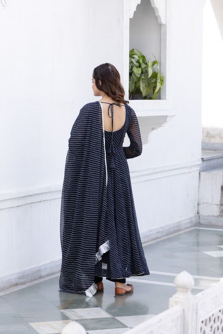 Women's Floral Printed Knee Length Elbow Length Sleeves Round Neck Kurti And Palazzo Set With Net Dupatta