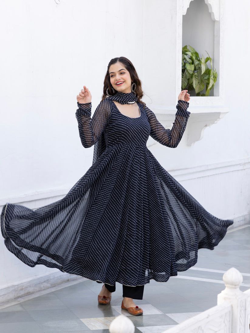 Women's Floral Printed Knee Length Elbow Length Sleeves Round Neck Kurti And Palazzo Set With Net Dupatta