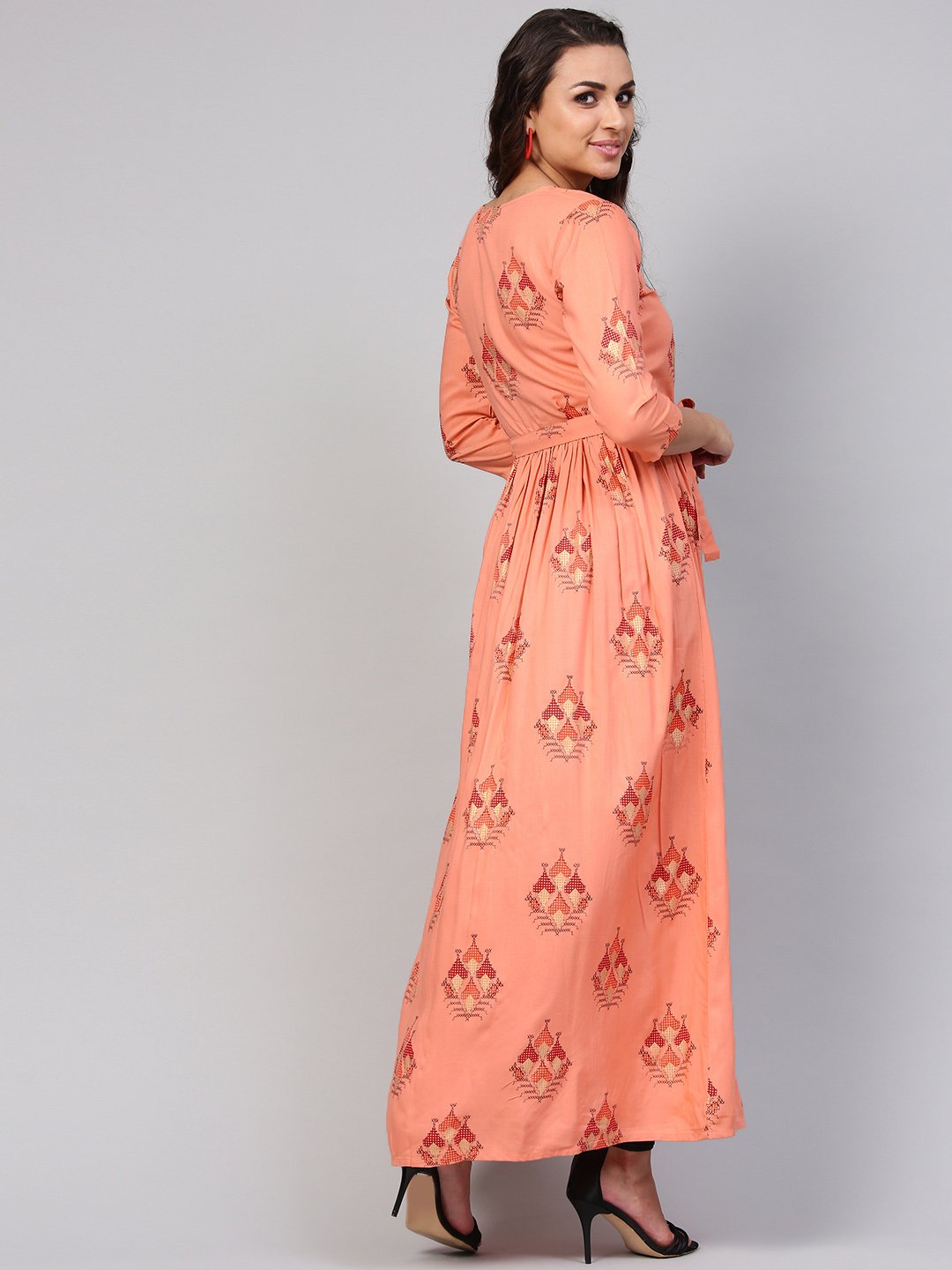 Women's Peach Geometric Maxi Dress With 3/4 Sleeves & Round Neck