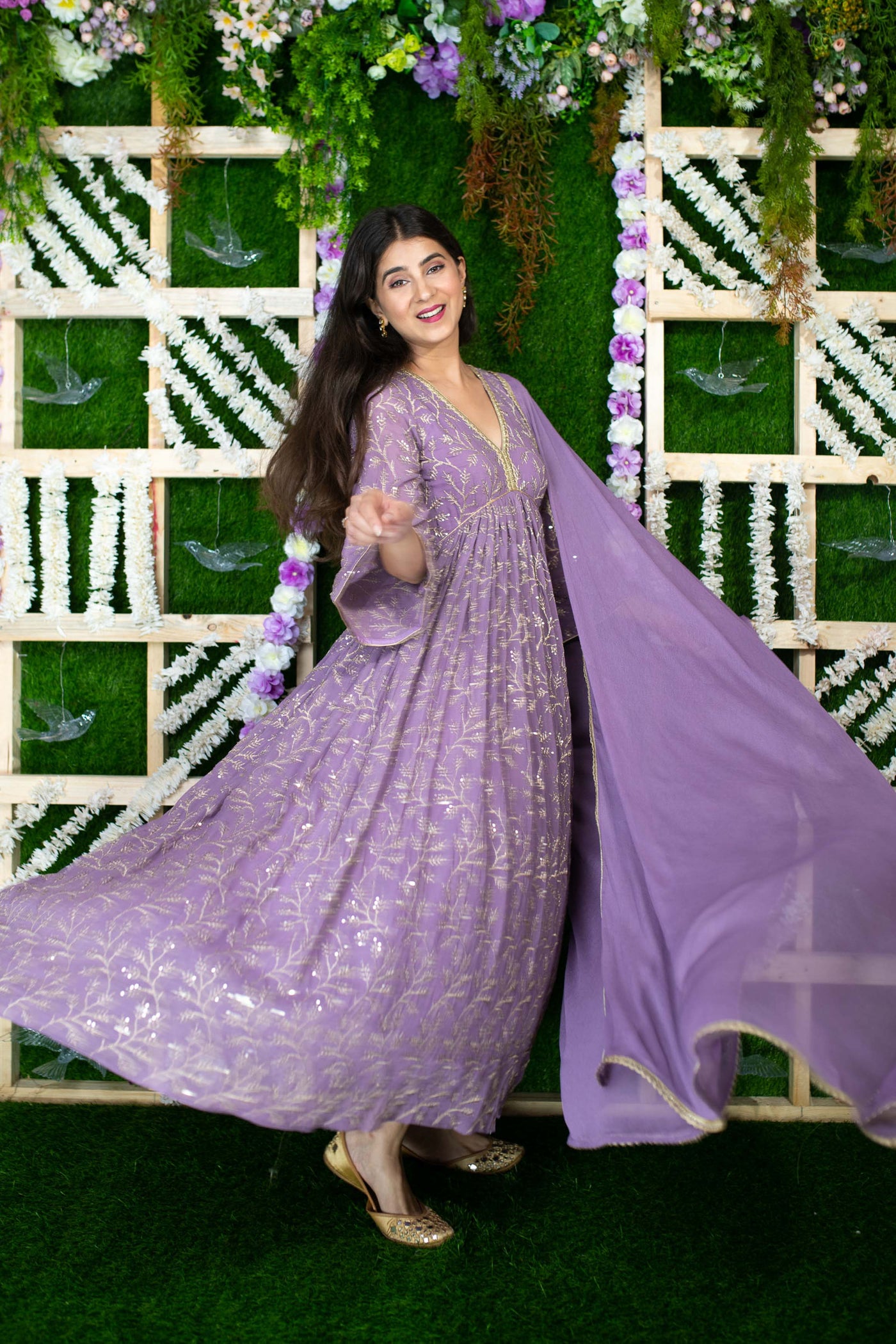 Women's Violet Gold Thread Work Anarkali