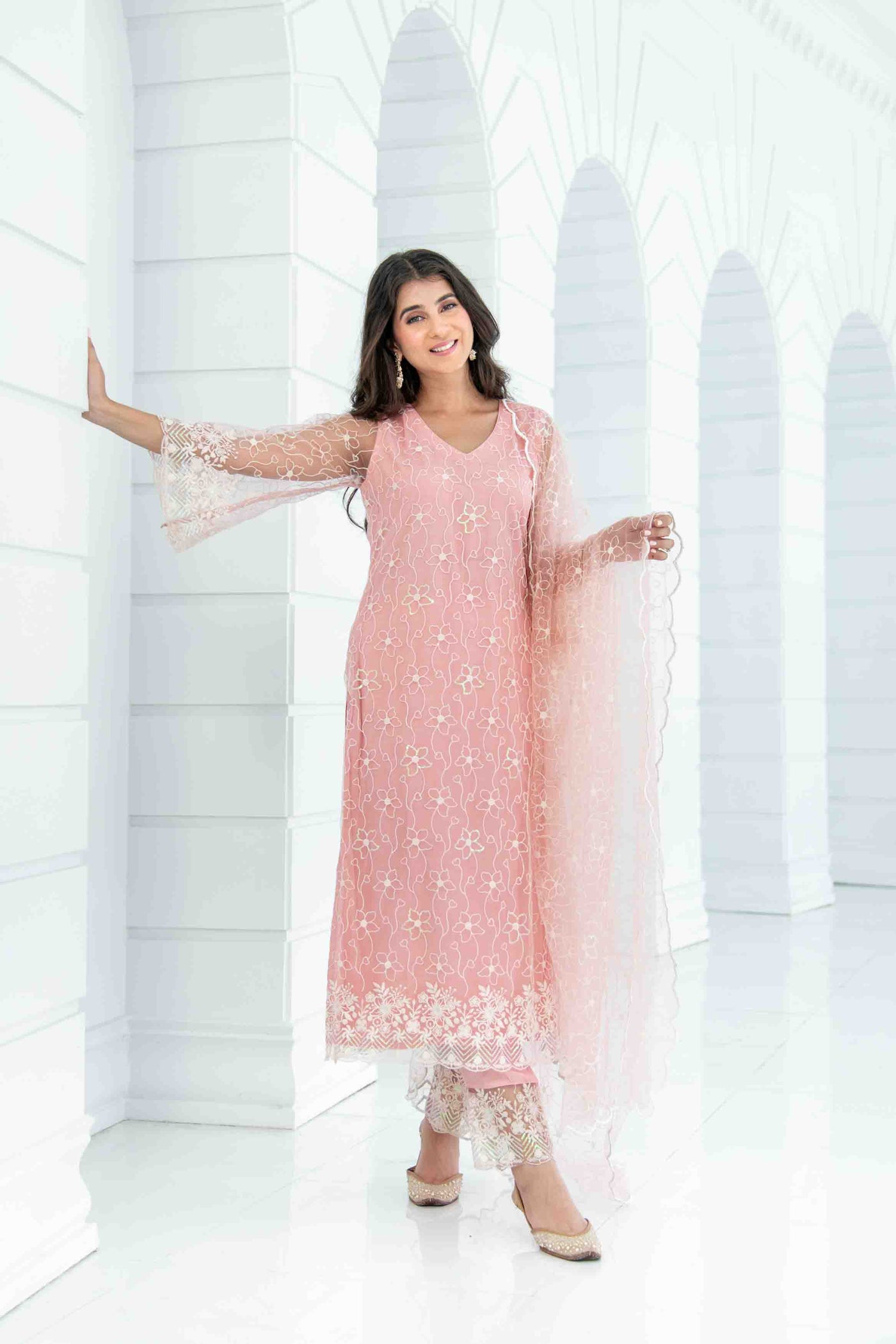 Women's Peach Pakistani Thread Work Kurta Set