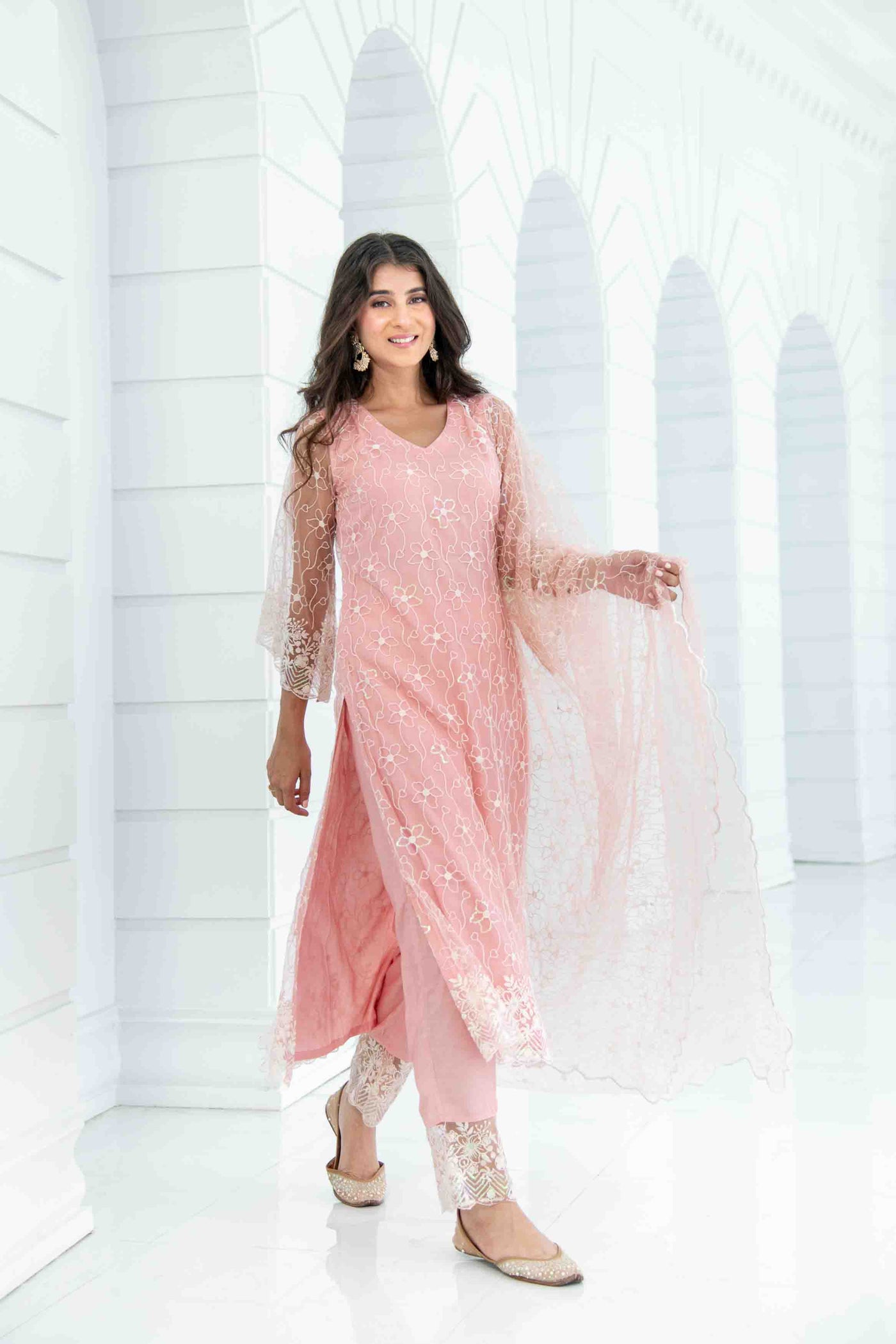 Women's Peach Pakistani Thread Work Kurta Set