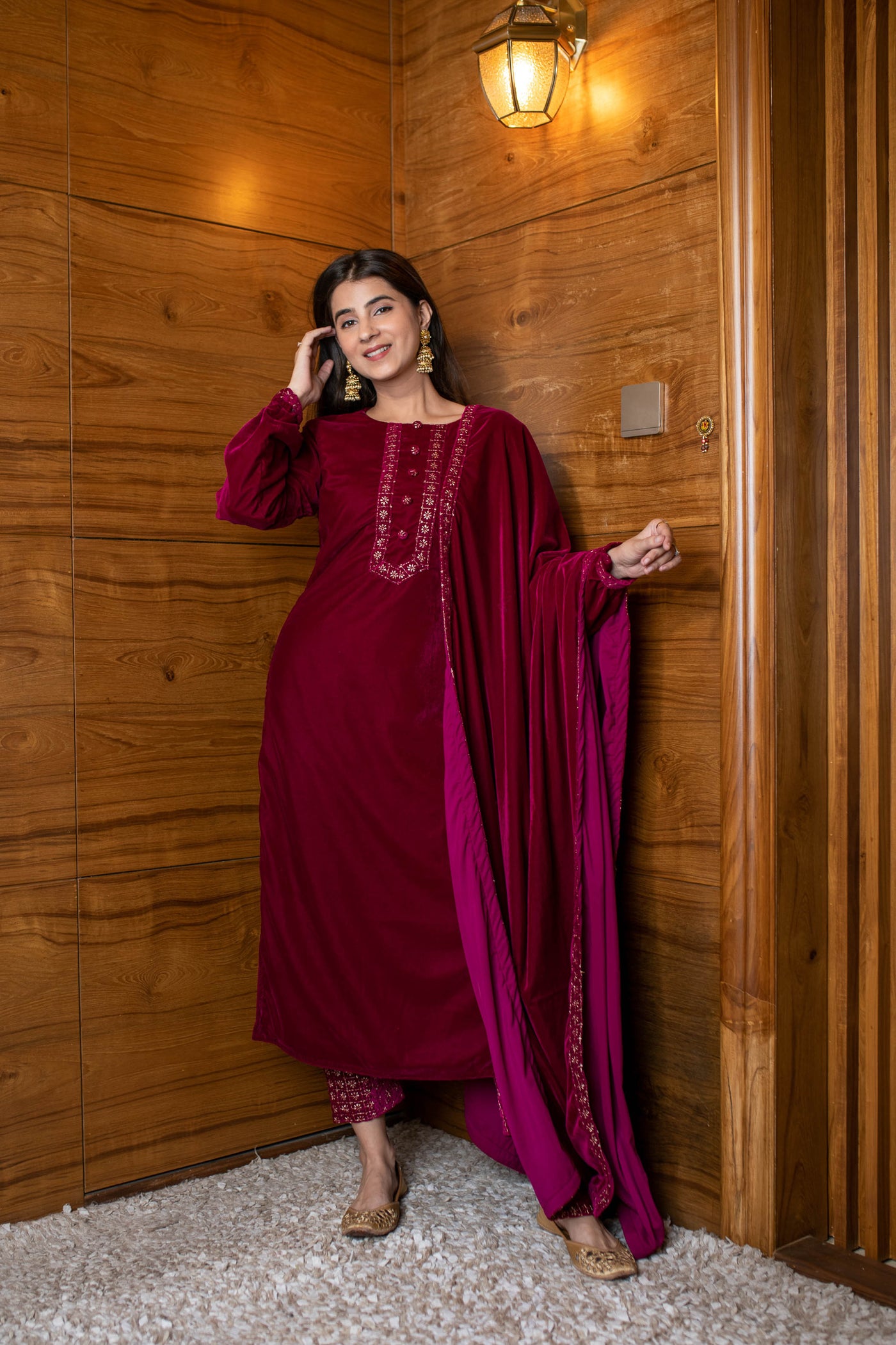 Women's Pink Velvet Kurta Set