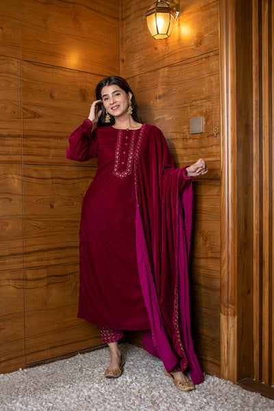 Women's Pink Velvet Kurta Set
