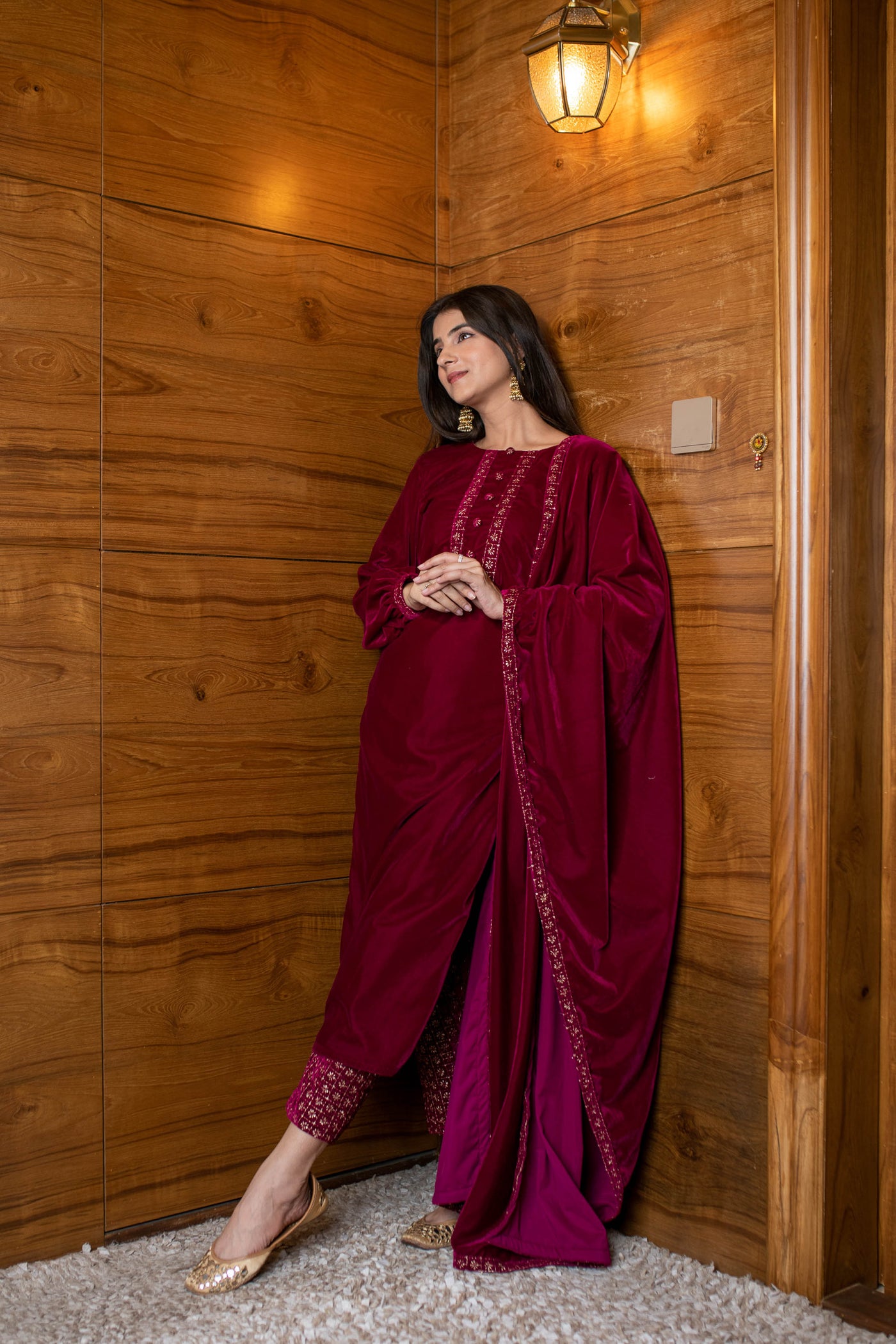 Women's Pink Velvet Kurta Set