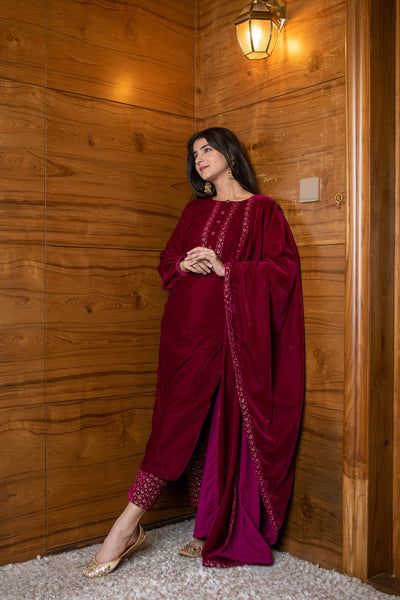 Women's Pink Velvet Kurta Set