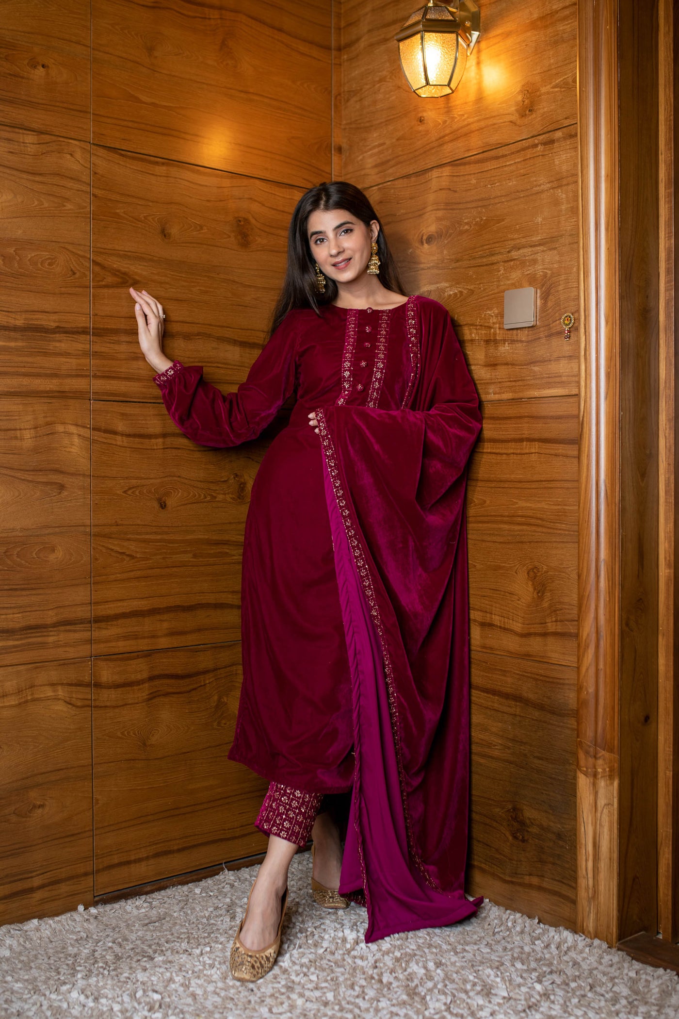 Women's Pink Velvet Kurta Set