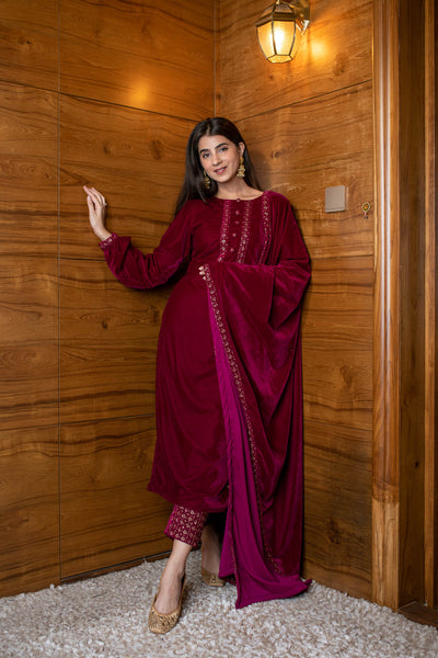 Women's Pink Velvet Kurta Set
