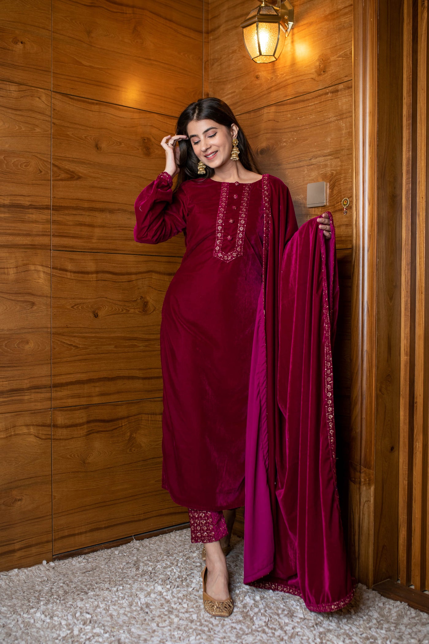 Women's Pink Velvet Kurta Set