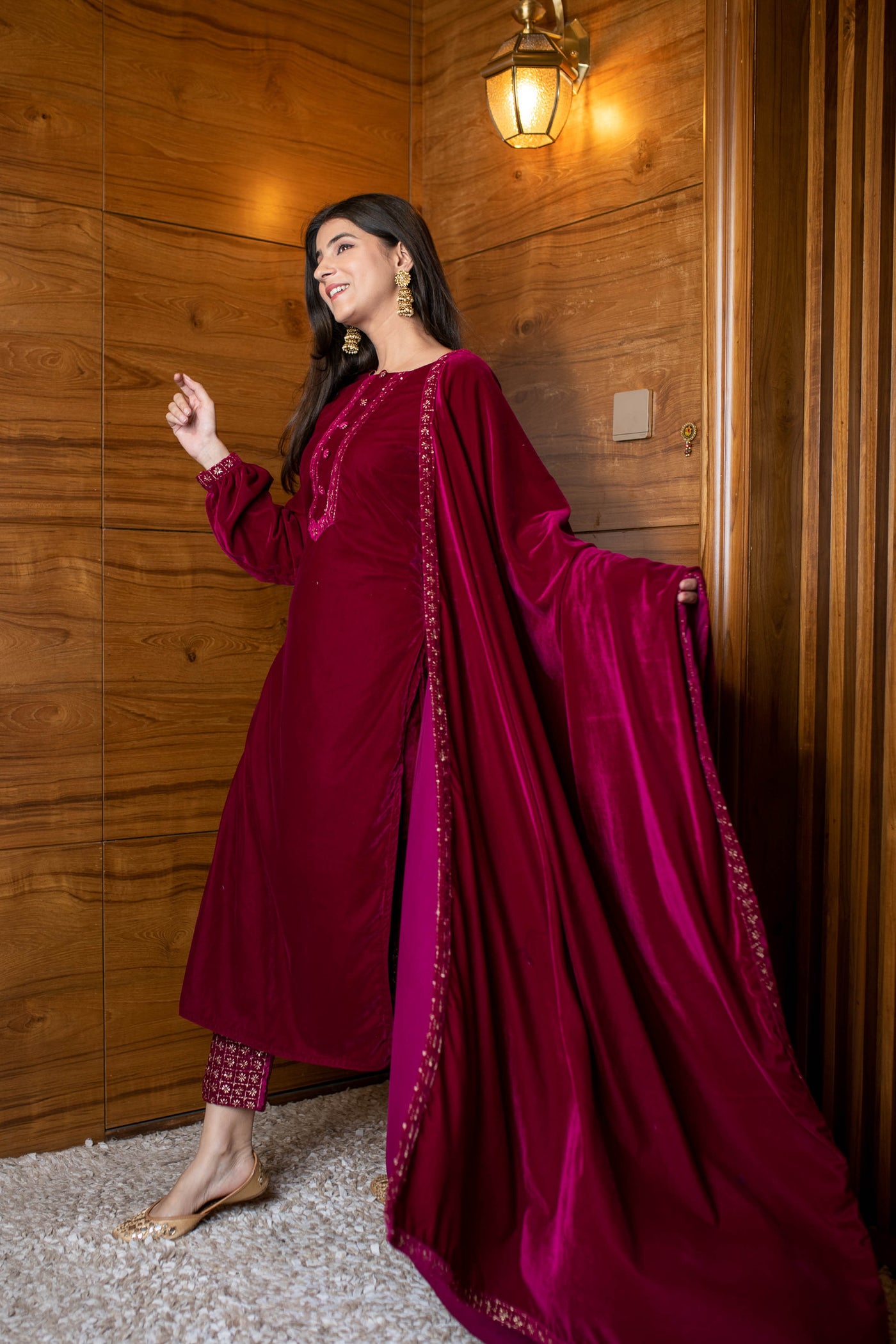 Women's Pink Velvet Kurta Set
