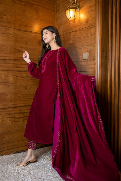Women's Pink Velvet Kurta Set