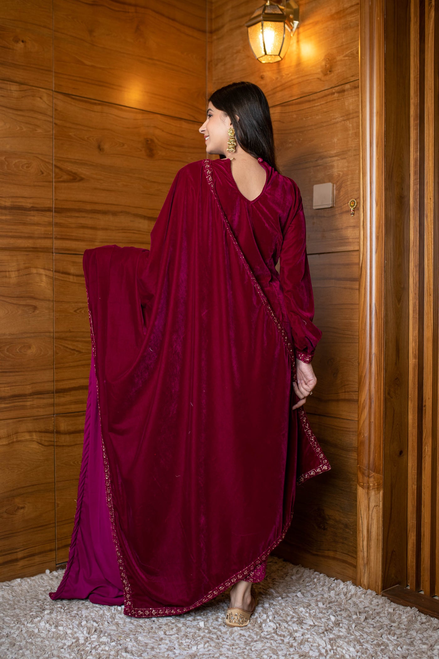 Women's Pink Velvet Kurta Set