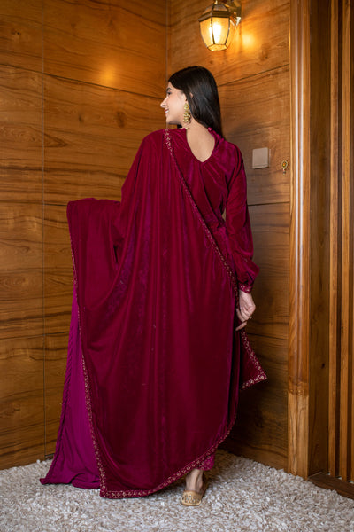 Women's Pink Velvet Kurta Set