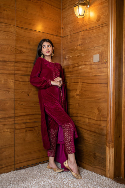 Women's Pink Velvet Kurta Set