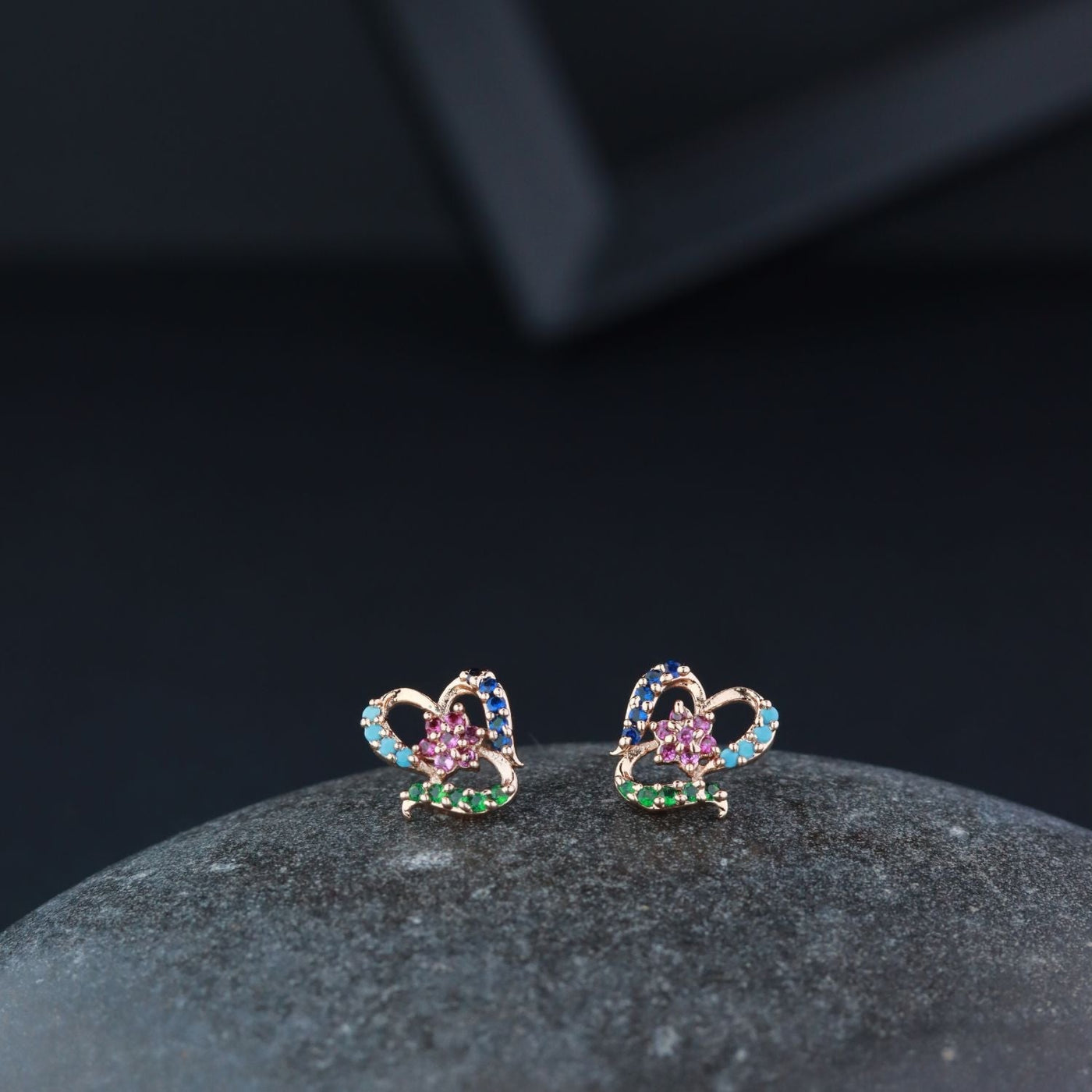 Women's Silver Plated Glittering Crystal Ad Stone Studs Earrings (E3071Zg)