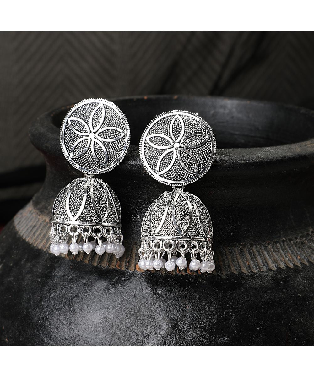 Women's Classic Silver Plated Metallic Plated Jhumka Earring
