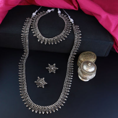 Women's 18K Silver Oxidised Traditional Style Necklace With Choker & Earrin
