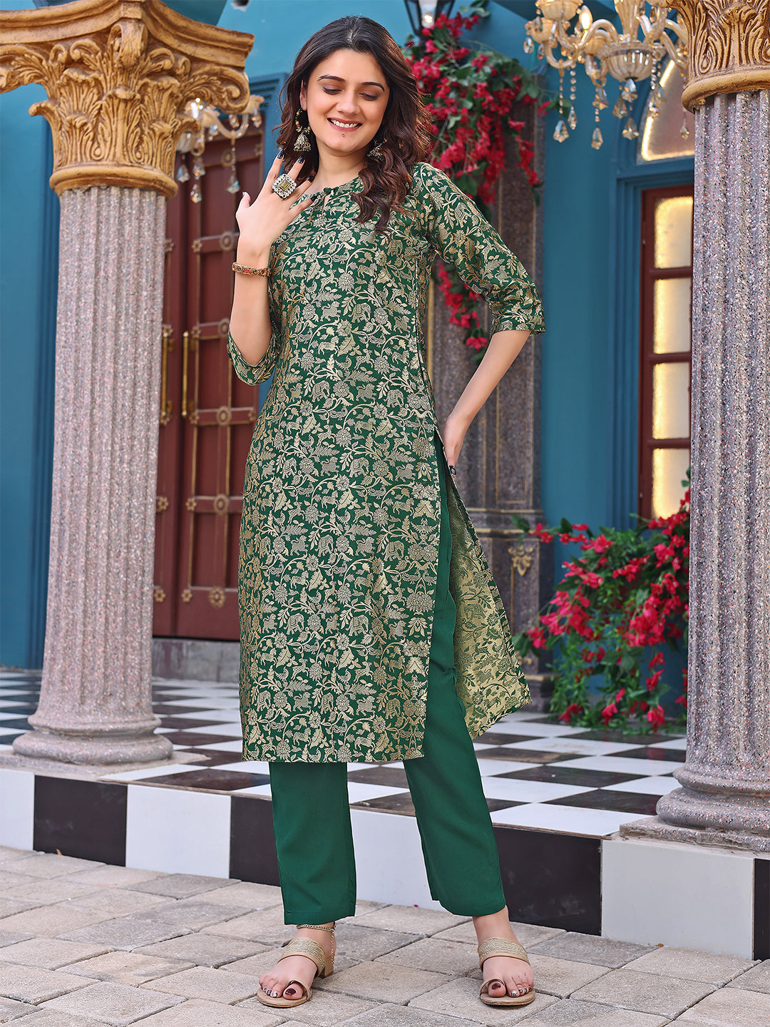 Women's Green Art Silk Woven Straight Kurta Set