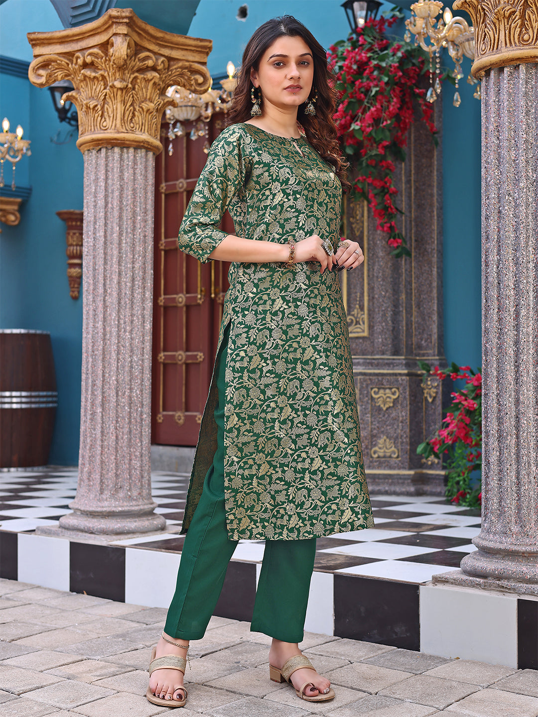 Women's Green Art Silk Woven Straight Kurta Set