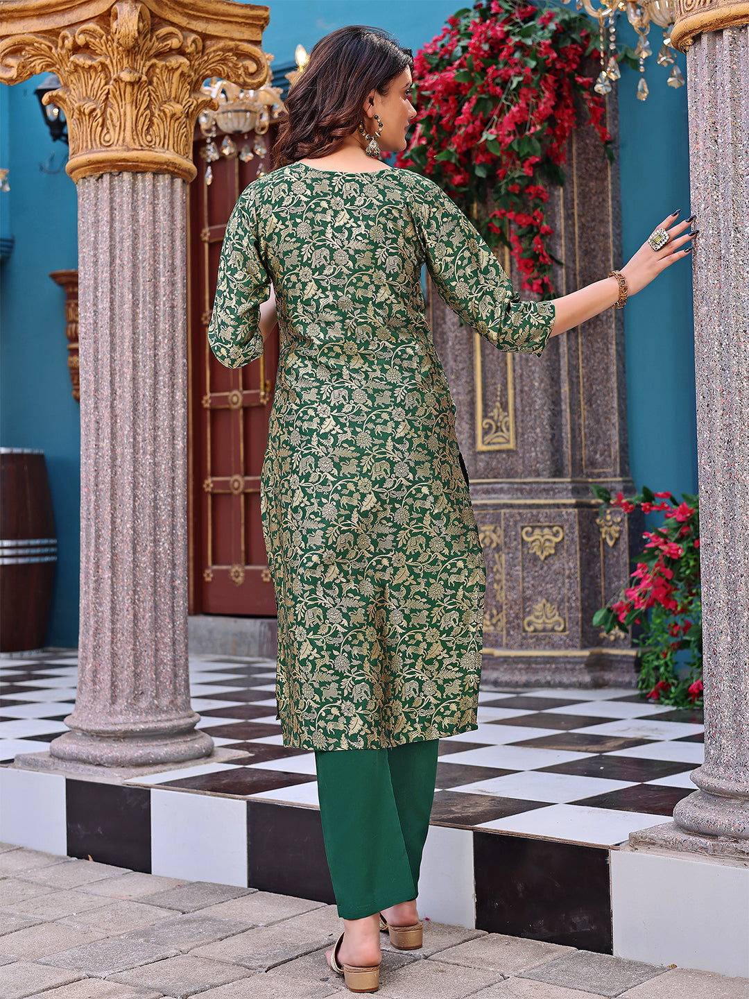 Women's Green Art Silk Woven Straight Kurta Set