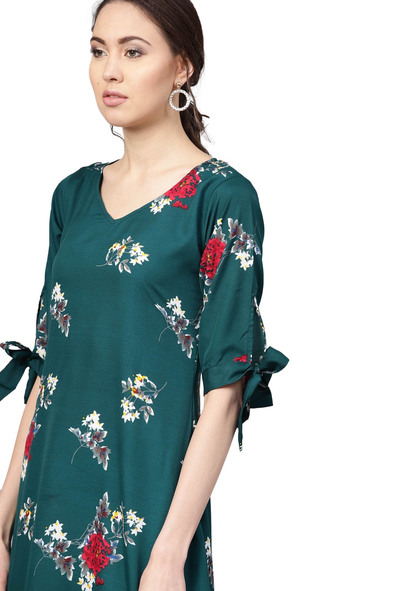 Women Green Printed Kurti by Myshka (