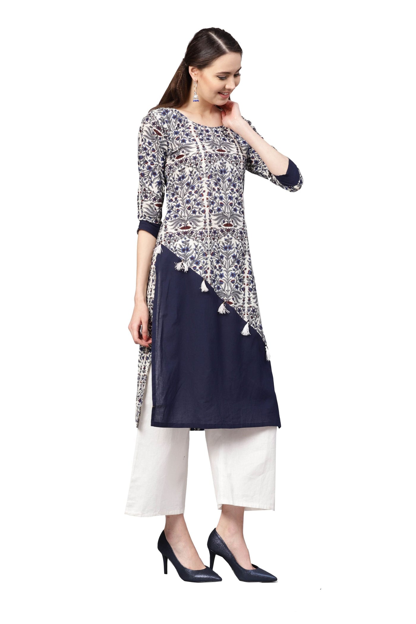 Women's Grey Cotton Printed 3/4 Sleeve Round Neck Casual Kurta Only