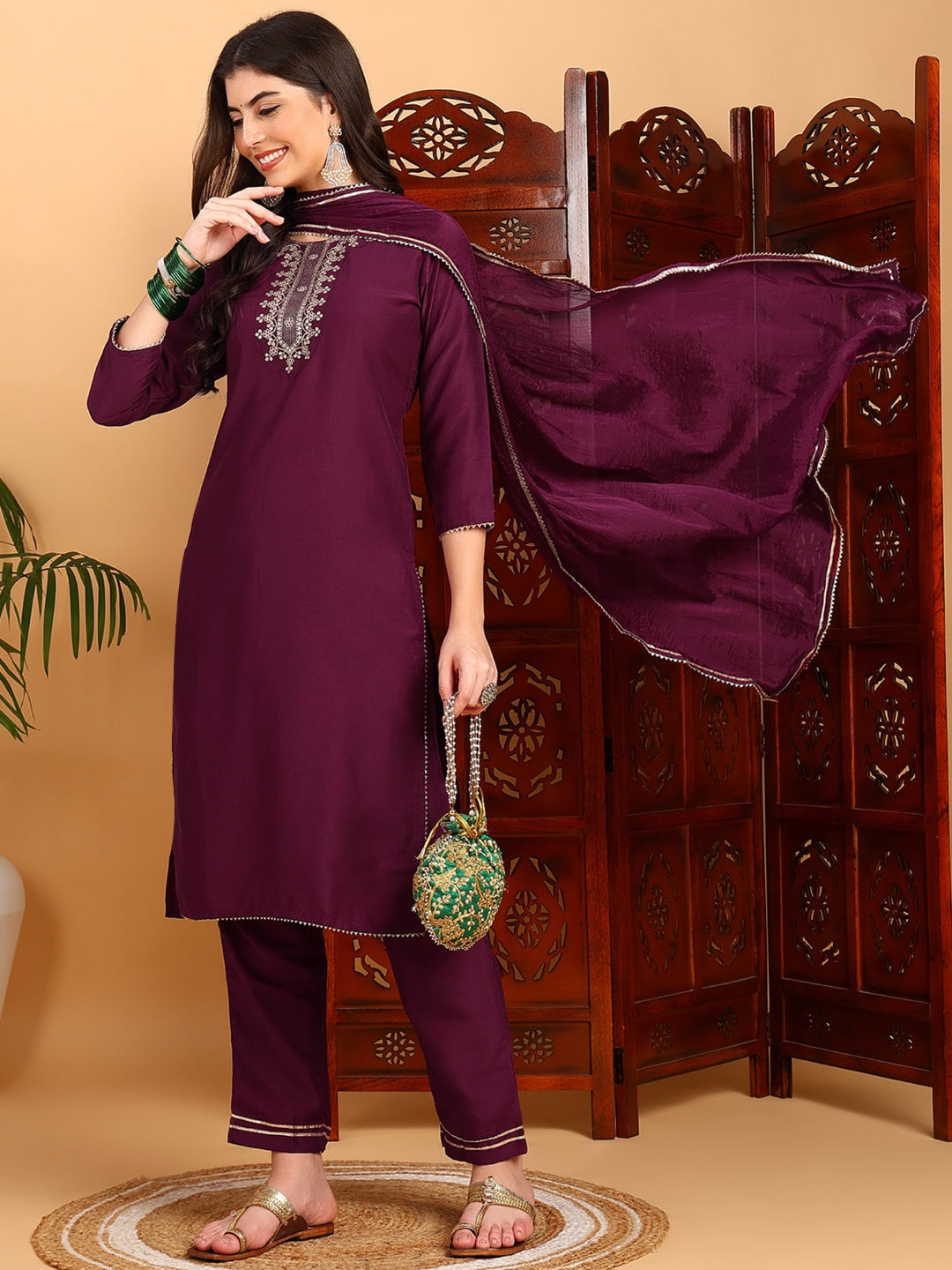Women's Silk Blend Embroidered Kurta Pant With Dupatta