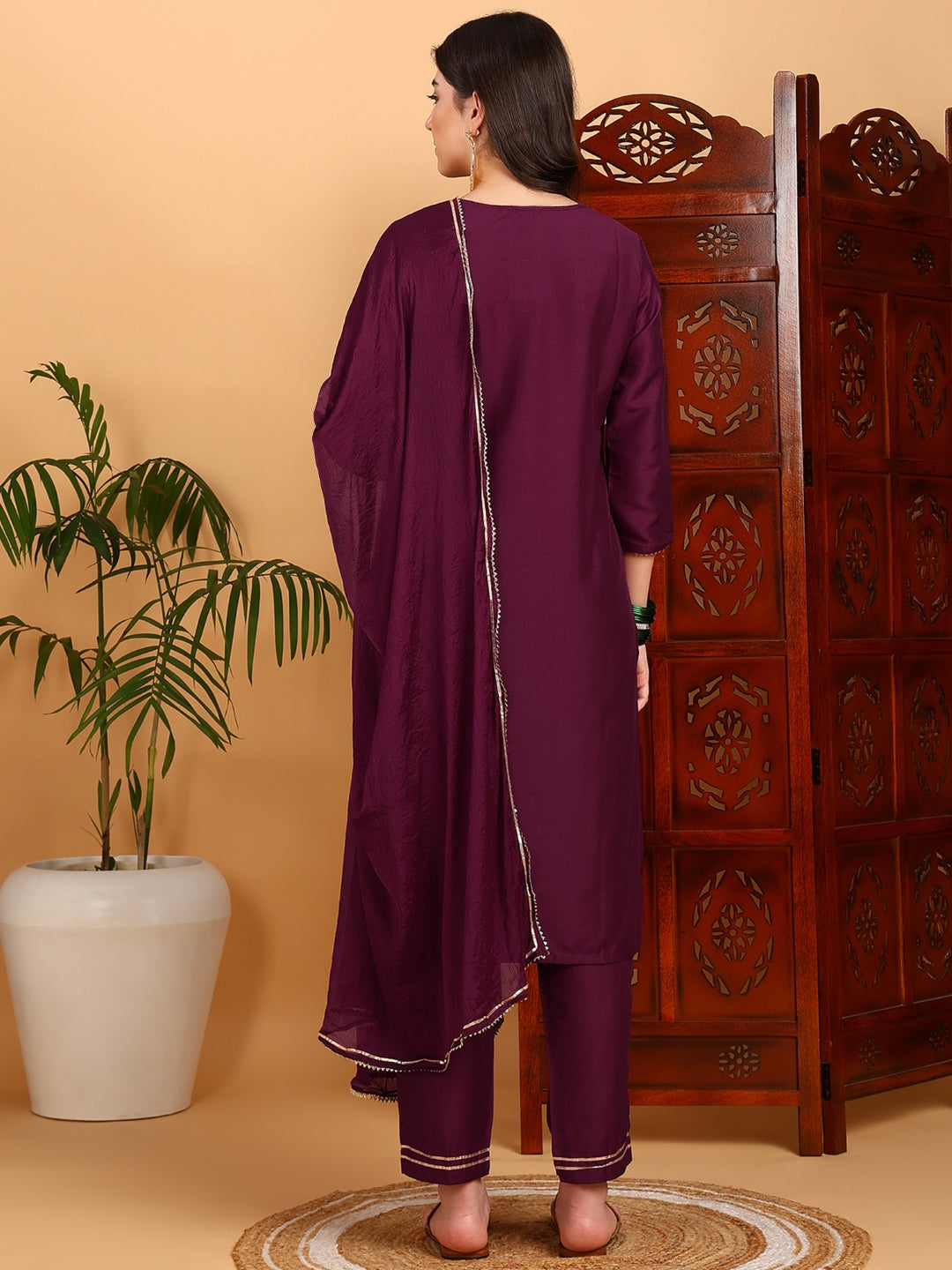 Women's Silk Blend Embroidered Kurta Pant With Dupatta