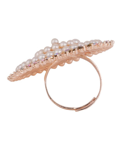 Women's Rose Gold Stone and Pearl Studded Round Shaped Cocktail Ring