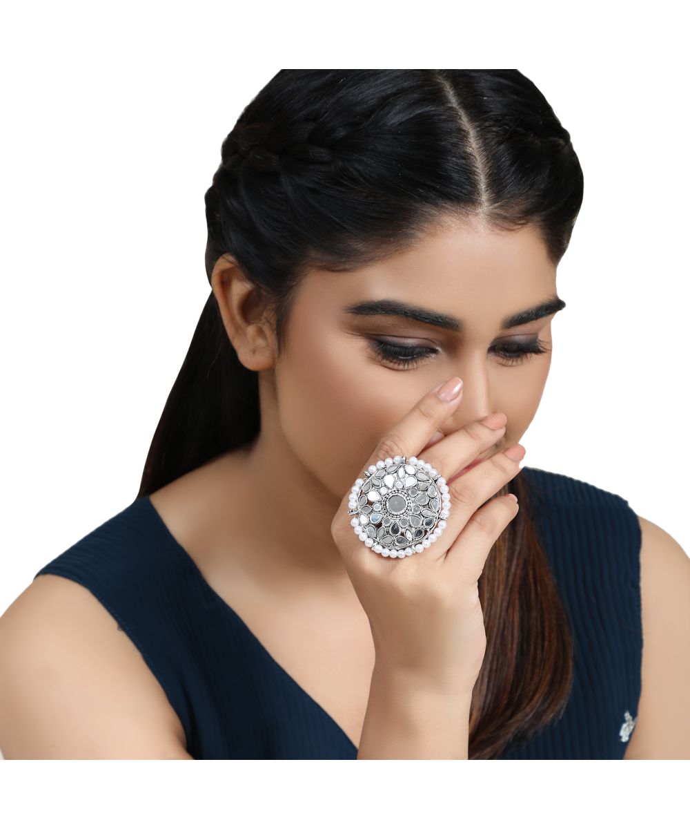 Women's Silver Plated Oxididsed Mirror and Pearl Studded Contemporary Ring