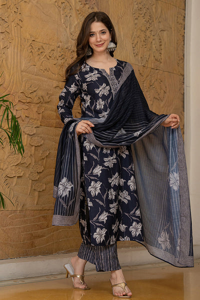Women's Black Rayon Blend Floral Printed Straight Kurta Trouser With Dupatta