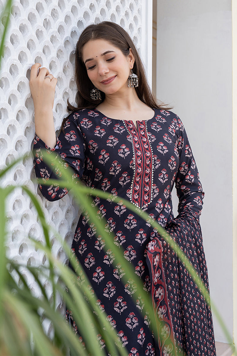 Women's Black Rayon Blend Floral Printed Straight Kurta Trouser With Dupatta