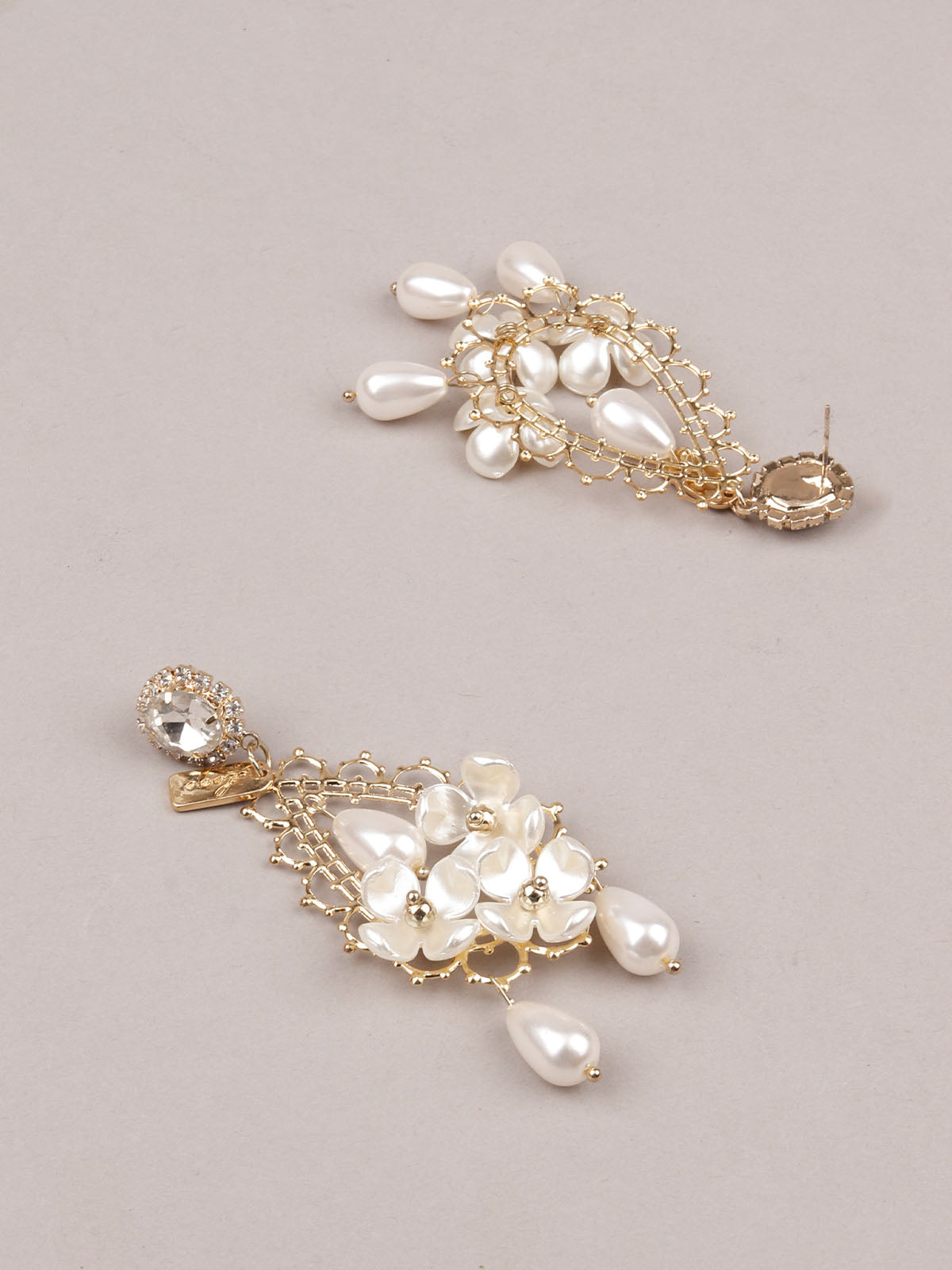 Women's White And Gold Dangle Earring