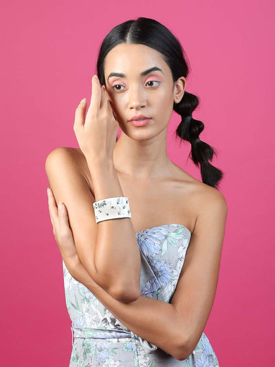 Women's Exquisite Silver Vertical Strings Embellished Bracele