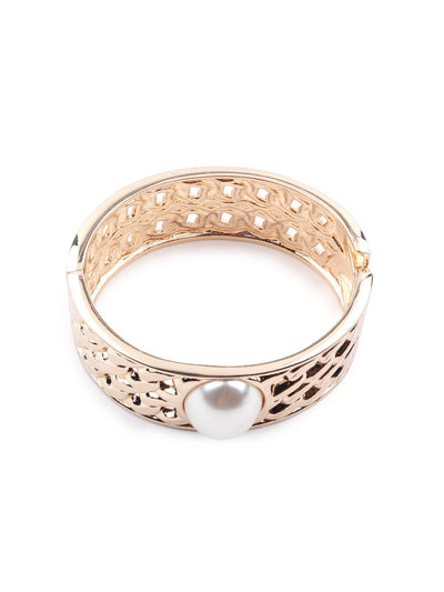 Women's Gold-Tone Textured Stunning White Pearl Embellished Bracele