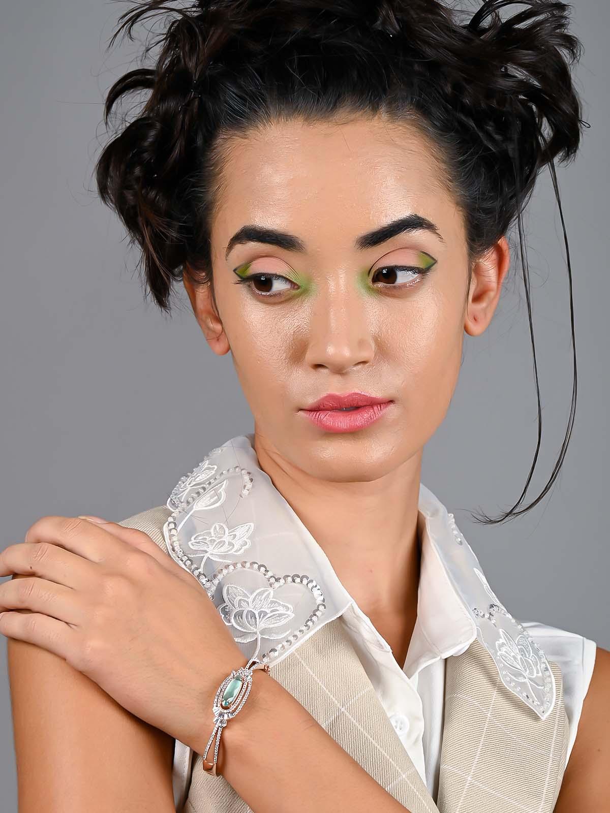 Women's Gorgeous Rose Gold Bracelet Embellishe