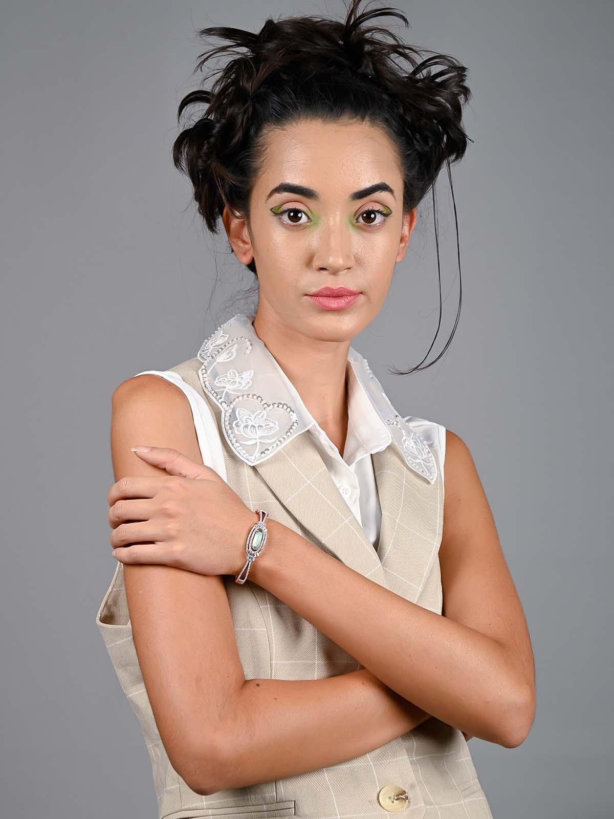 Women's Gorgeous Rose Gold Bracelet Embellishe