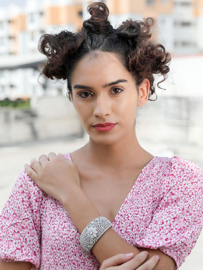 Women's Silver-Tone Stunned Gorgeous Bracele