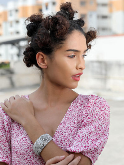 Women's Silver-Tone Stunned Gorgeous Bracele