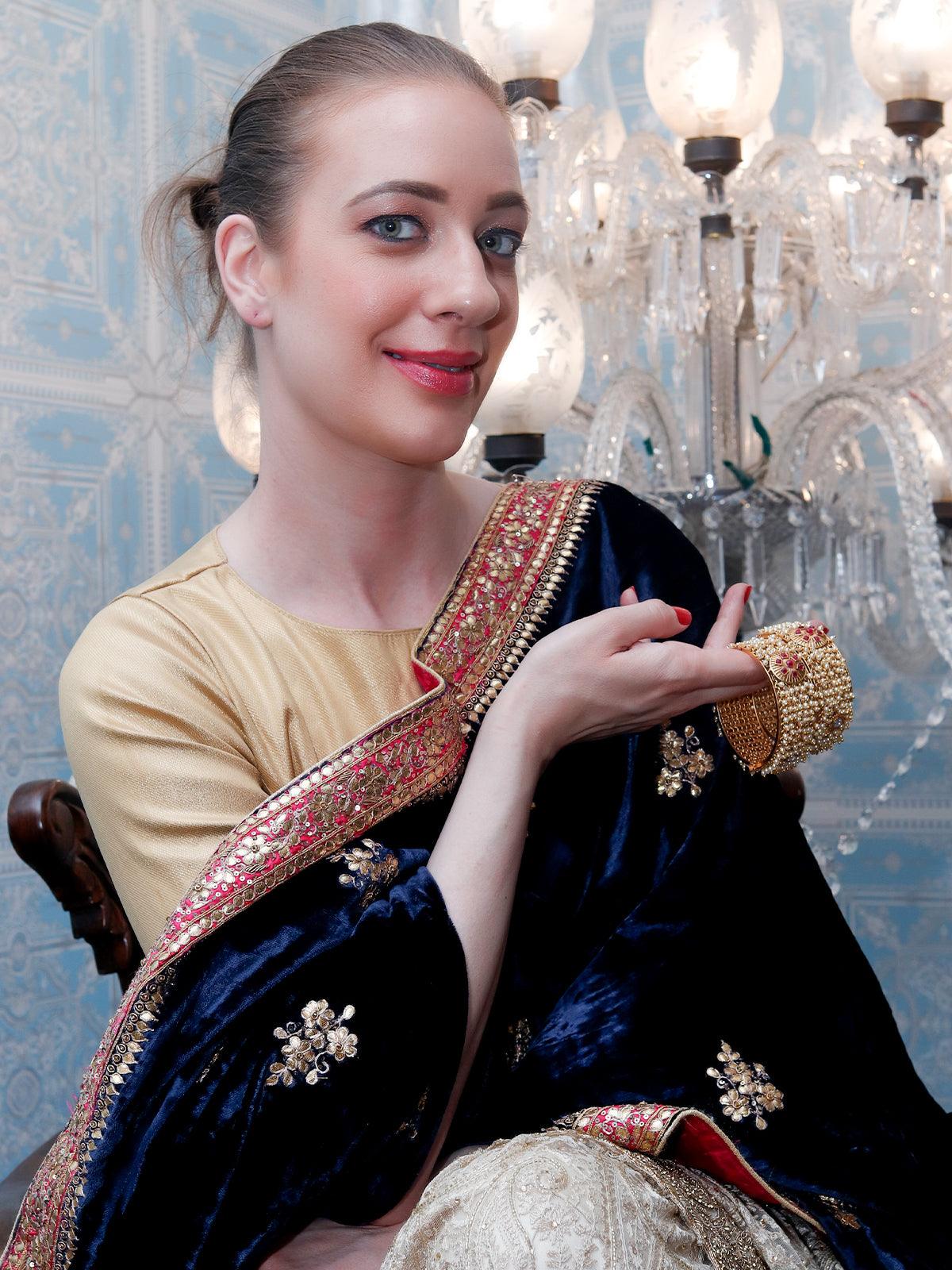 Women's Stunning Ethnic Bangle