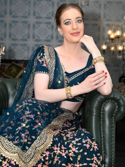 Women's Stunning Ethnic Bangle