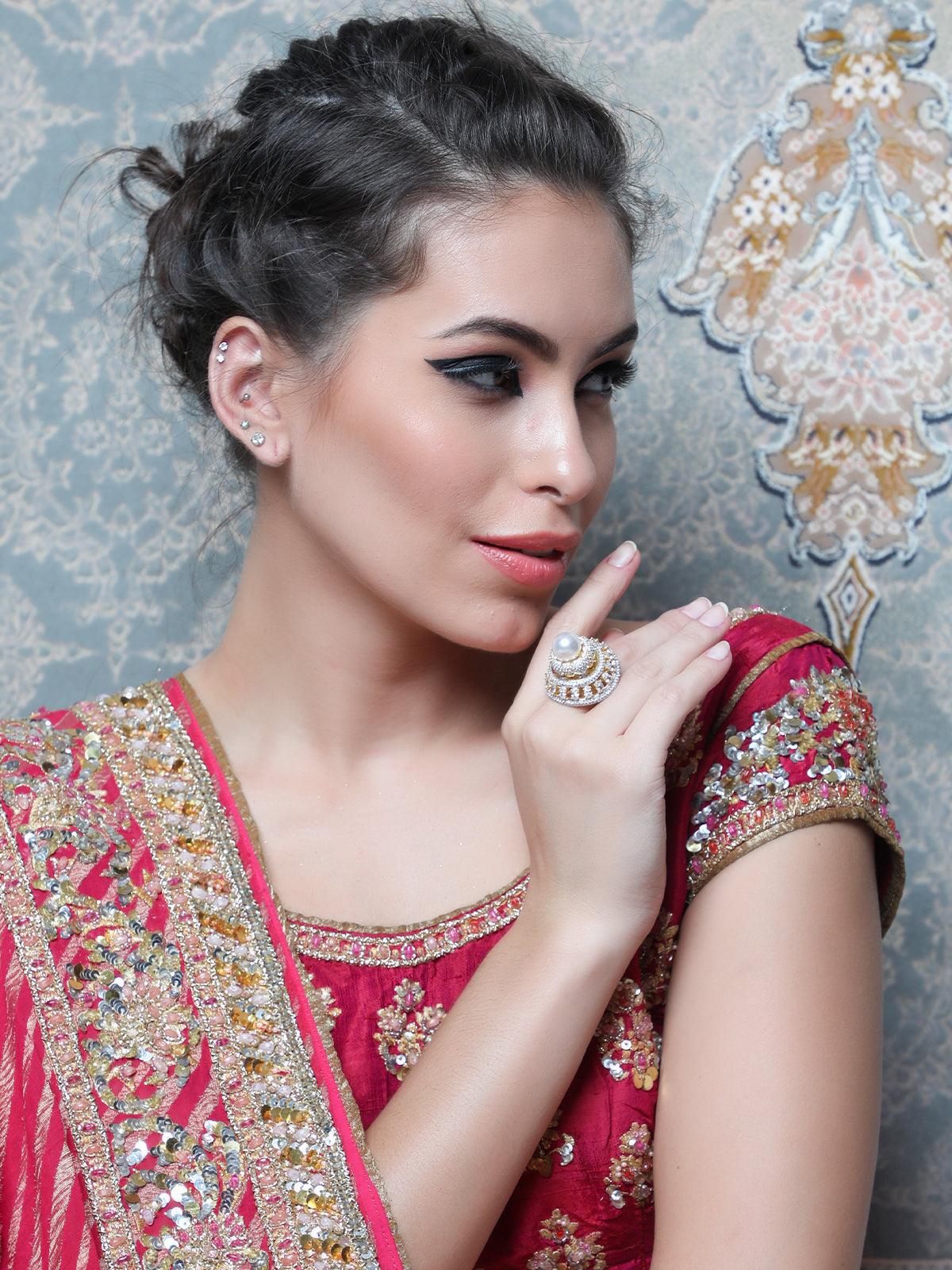 Women's Stunning Gold And Diamond Rin