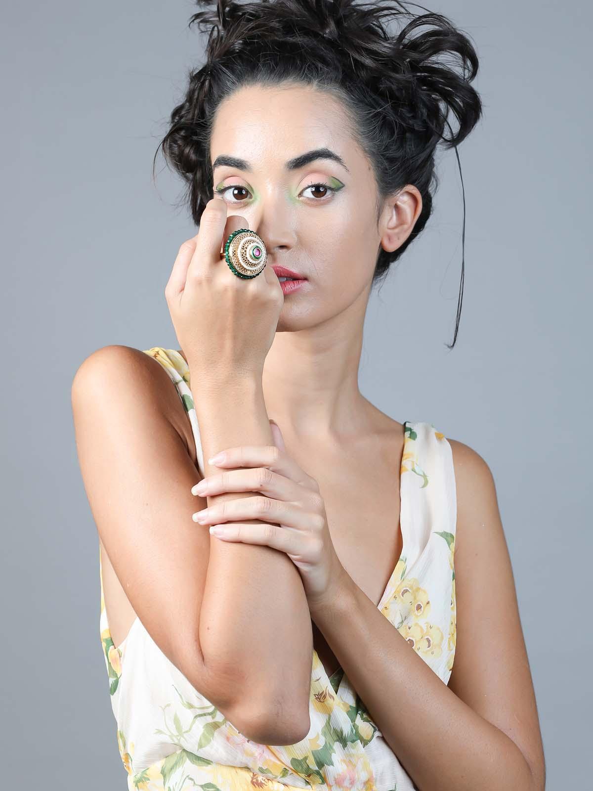 Women's Stunning Green Embellished Rin