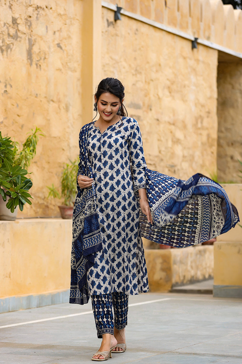Women's Cotton Blend Printed Kurta Pant Dupatta Set